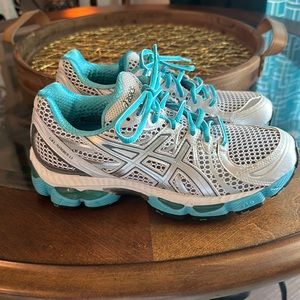 ASICS Gel-Nimbus 13 Sneakers, Silver, White, Turquoise in color